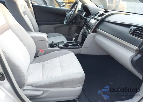 2012 Toyota Camry Le z USA, uszkodzony, nr VIN 4T1BF1FK2CU148584